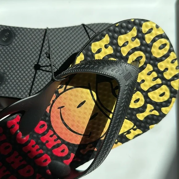 children’s flip flops with elastic band to keep them secure children size 9-10 - Picture 2 of 5